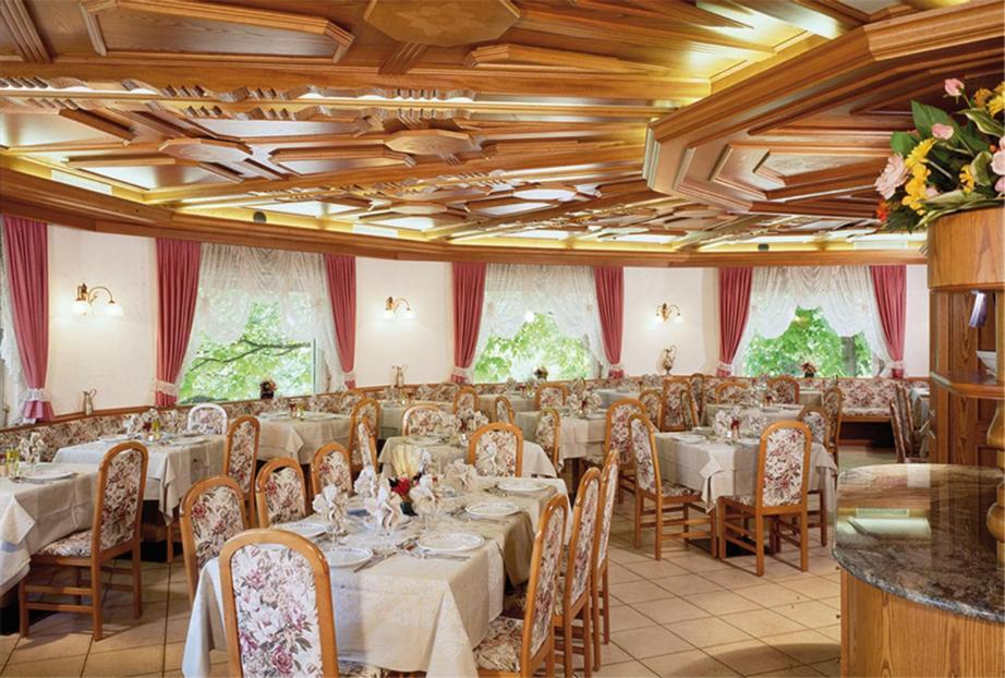 מאלוסקו Hotel Panorama Wellness & Resort מראה חיצוני תמונה