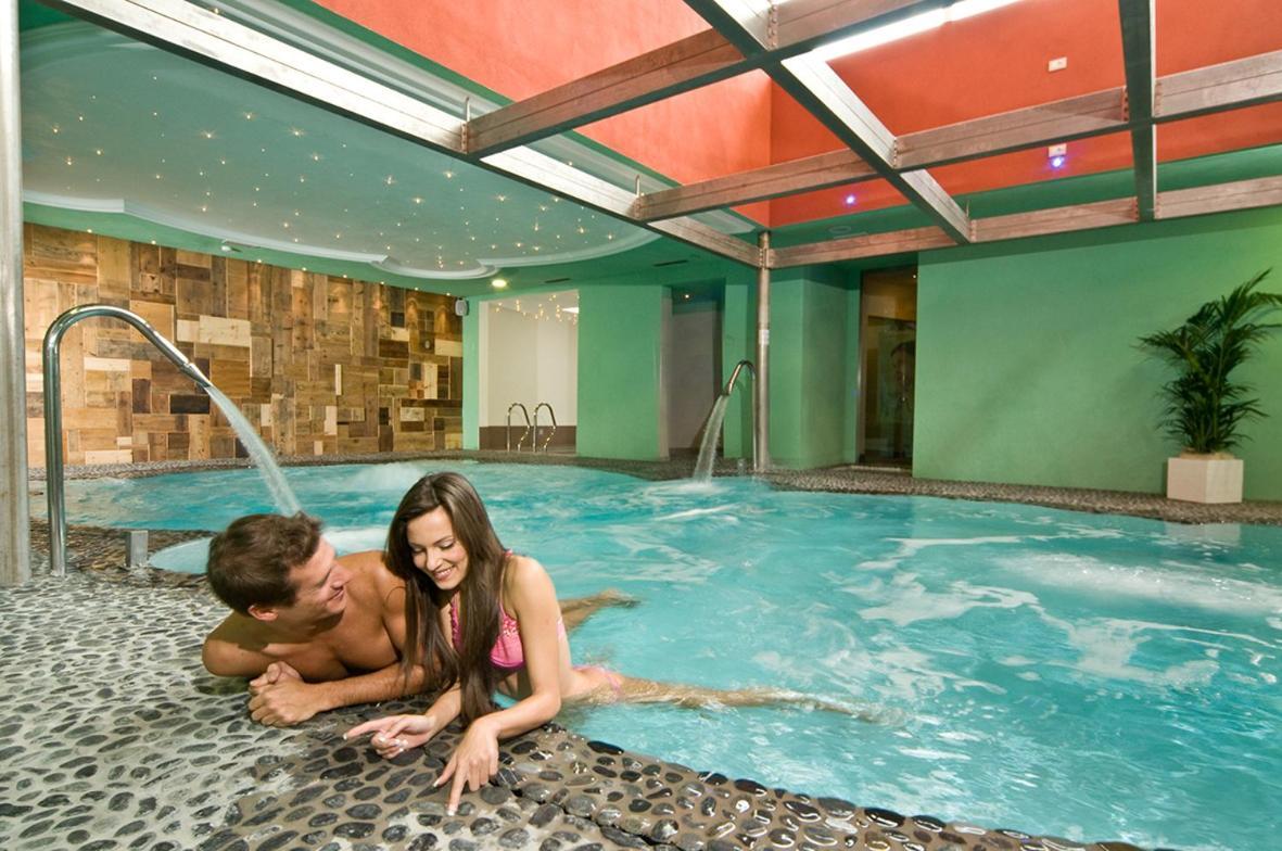 מאלוסקו Hotel Panorama Wellness & Resort מראה חיצוני תמונה